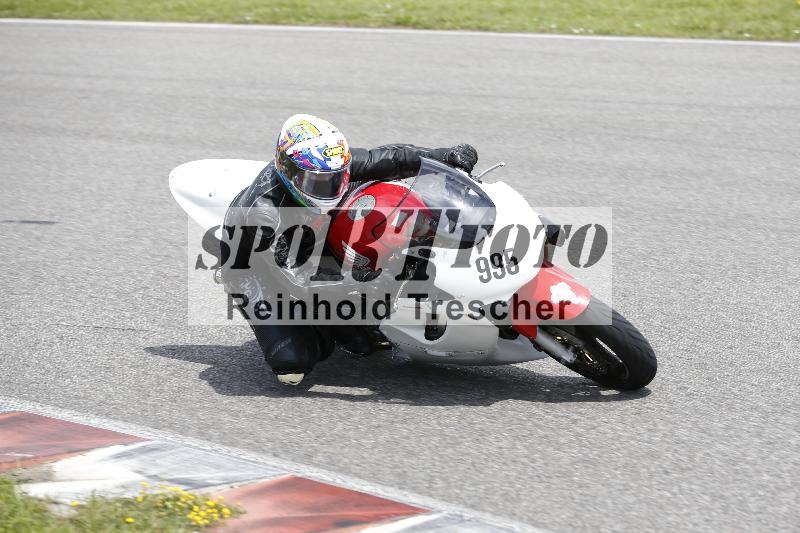 /Archiv-2024/29 12.06.2024 MOTO.CH Track Day ADR/Gruppe gelb/995